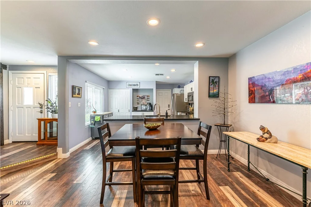 6956 Emerald Springs, Las Vegas, NV 89113