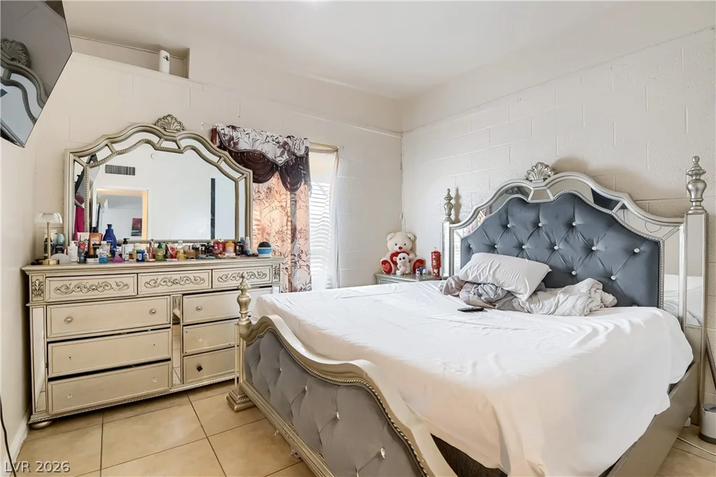 2409 Maroney, Las Vegas, NV 89104