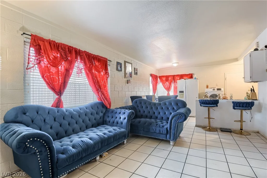 2409 Maroney, Las Vegas, NV 89104