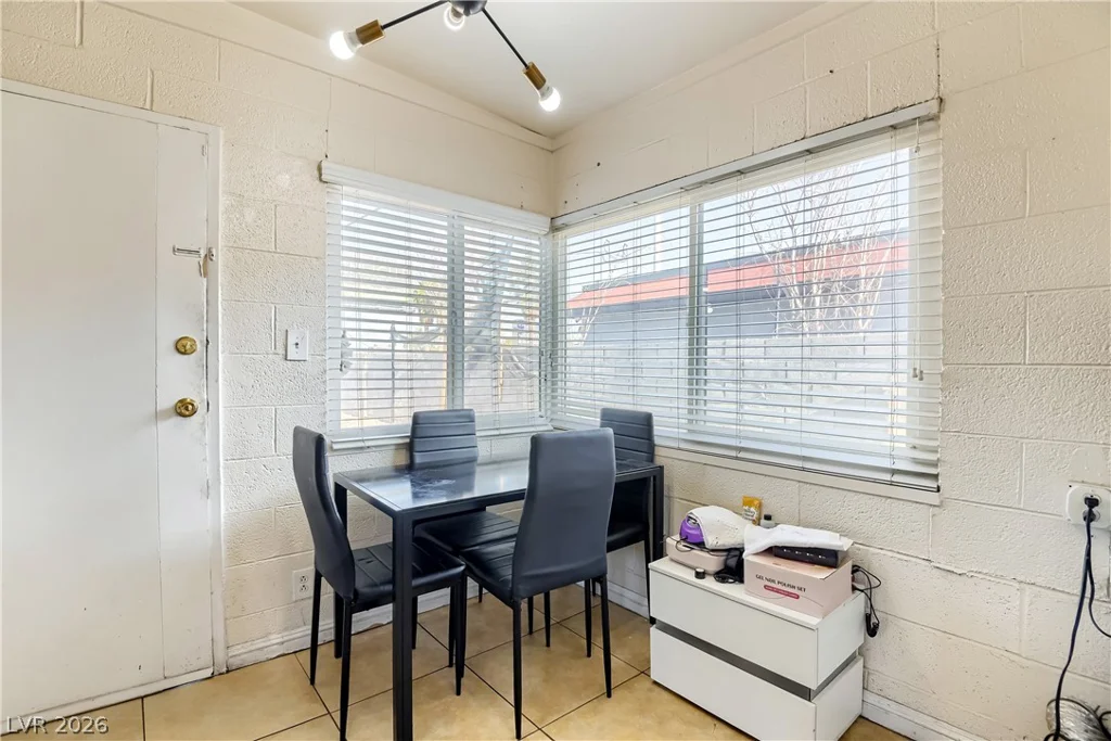 2409 Maroney, Las Vegas, NV 89104