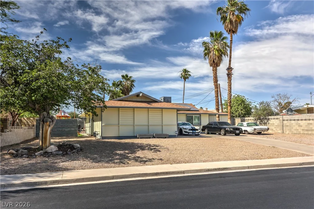 5228 Masters, Las Vegas, NV 89142