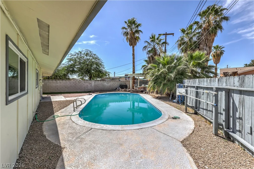 5228 Masters, Las Vegas, NV 89142
