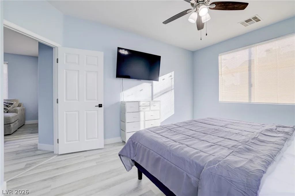 5929 Autumn Harvest Ave, Las Vegas, NV 89142