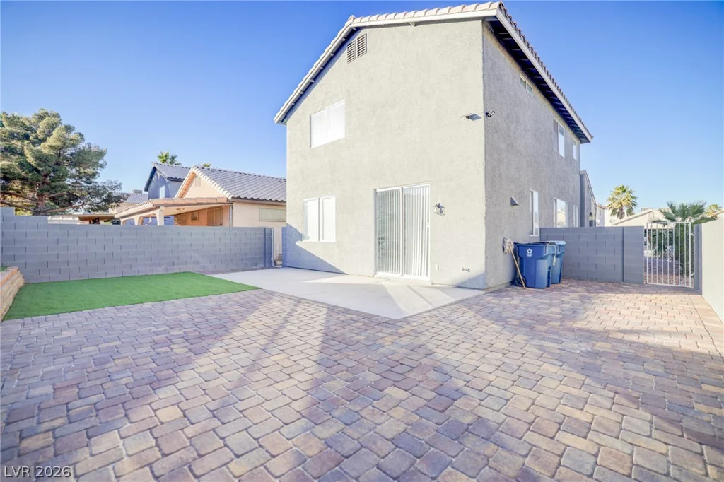 5929 Autumn Harvest Ave, Las Vegas, NV 89142