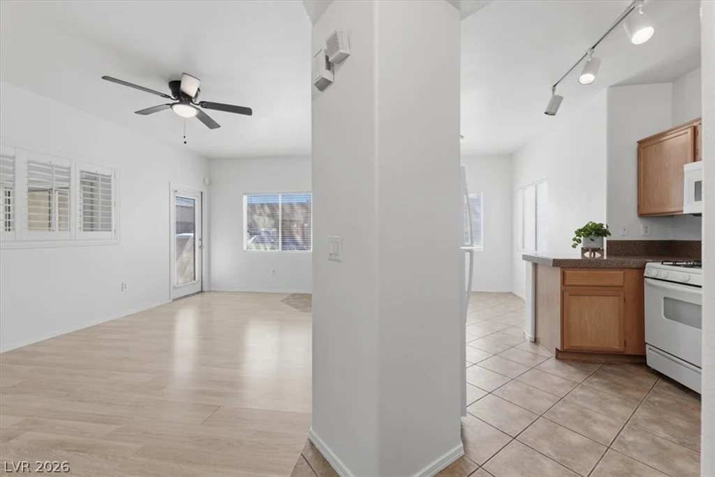 1050 Cactus, Las Vegas, NV 89183