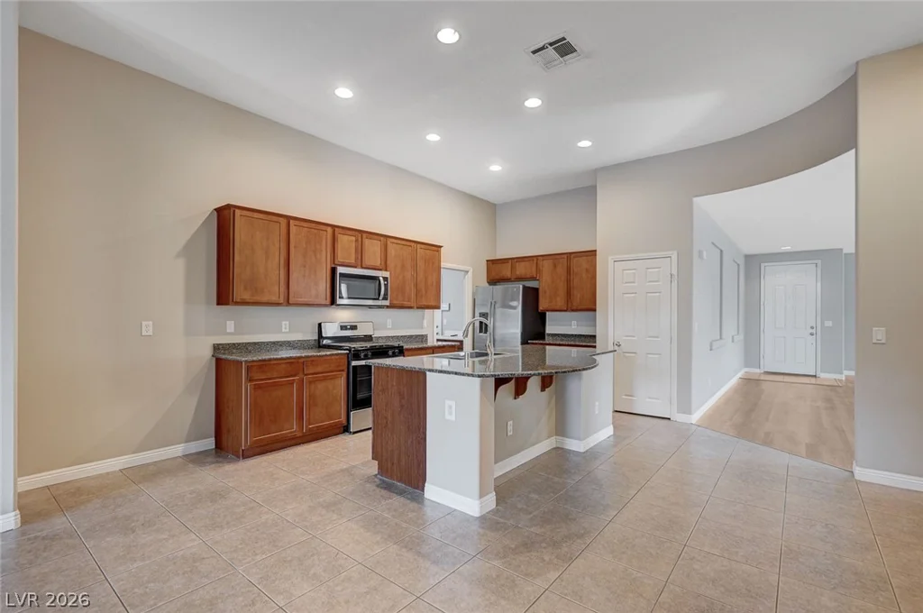 8045 Glacier Falls, North Las Vegas, NV 89085