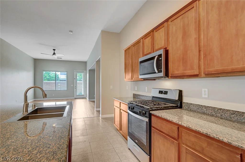 8045 Glacier Falls, North Las Vegas, NV 89085