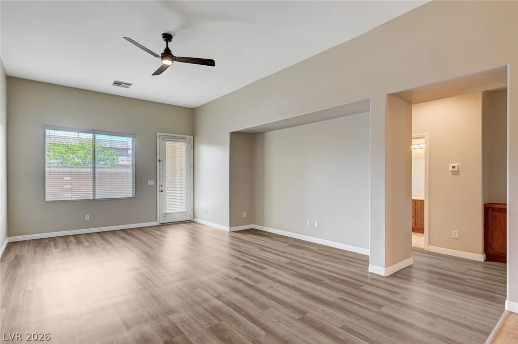 8045 Glacier Falls, North Las Vegas, NV 89085