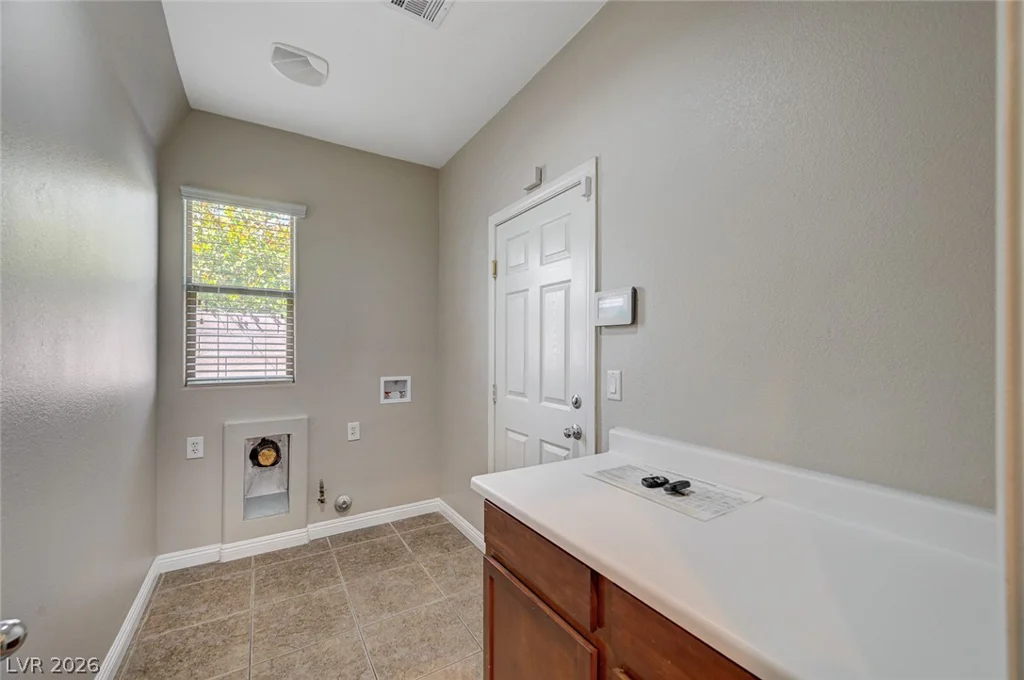 8045 Glacier Falls, North Las Vegas, NV 89085