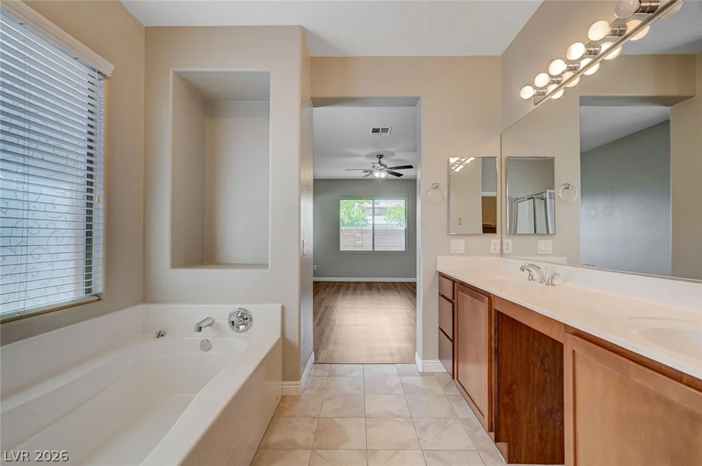 8045 Glacier Falls, North Las Vegas, NV 89085