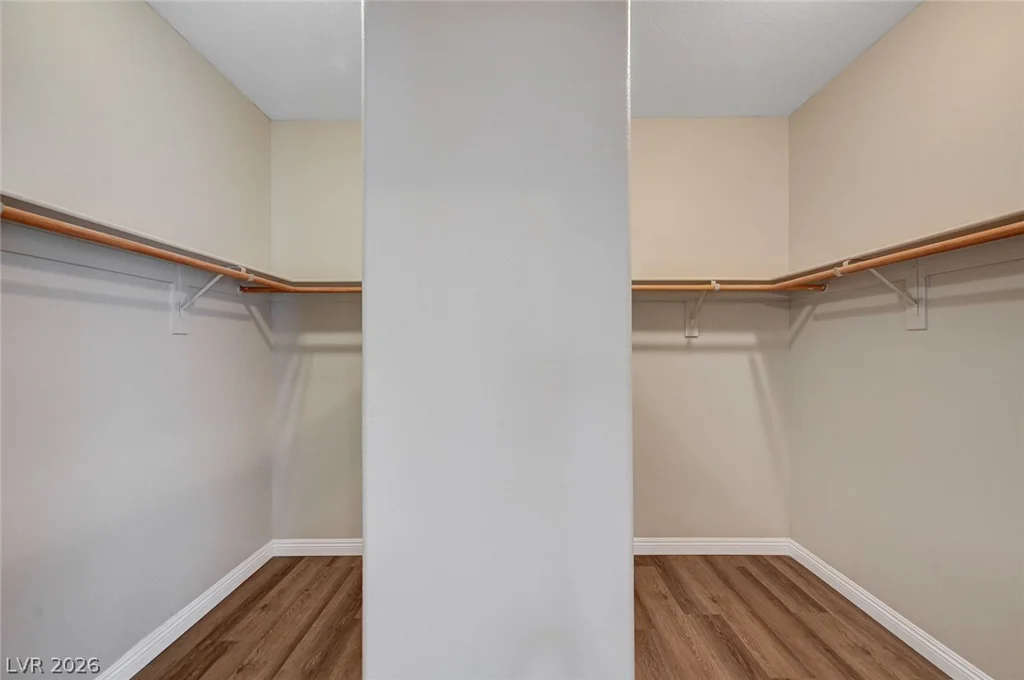 8045 Glacier Falls, North Las Vegas, NV 89085