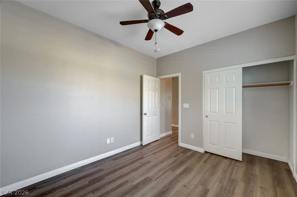 8045 Glacier Falls, North Las Vegas, NV 89085
