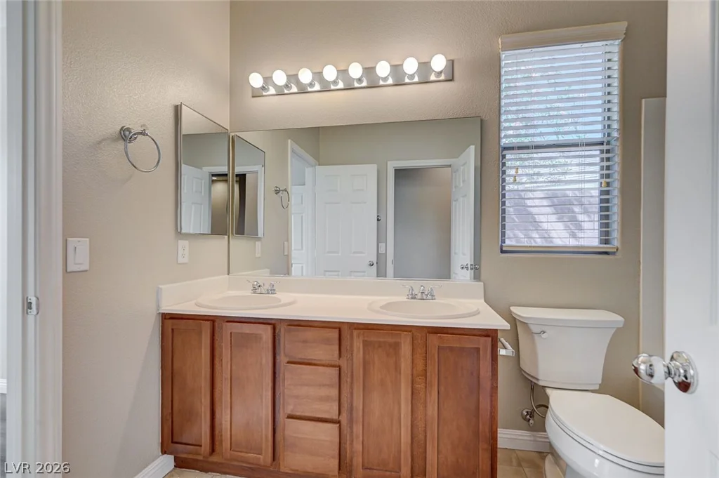 8045 Glacier Falls, North Las Vegas, NV 89085