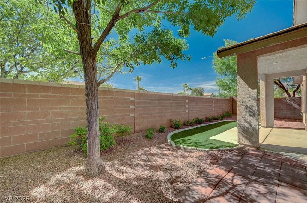 8045 Glacier Falls, North Las Vegas, NV 89085