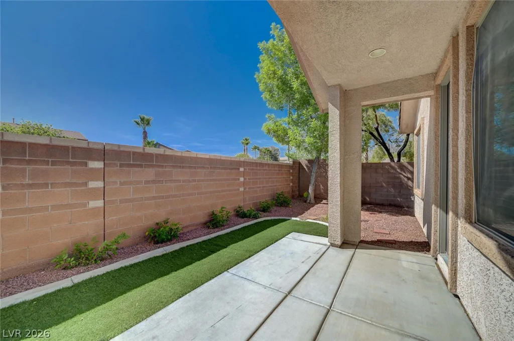 8045 Glacier Falls, North Las Vegas, NV 89085