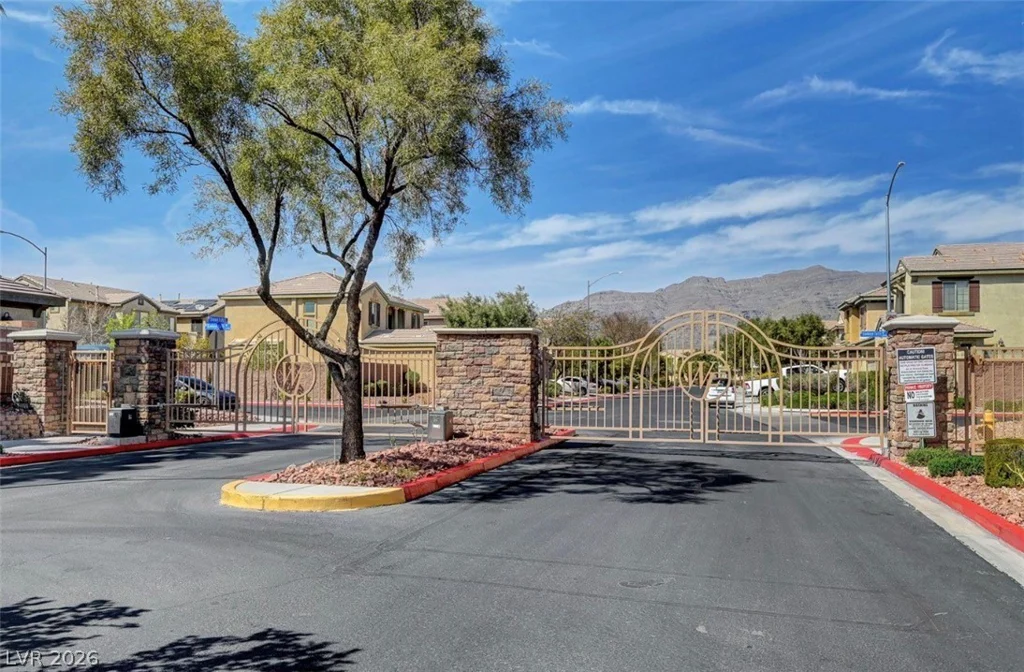 8045 Glacier Falls, North Las Vegas, NV 89085