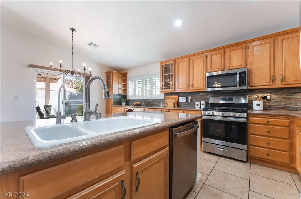 306 Violetta, North Las Vegas, NV 89031