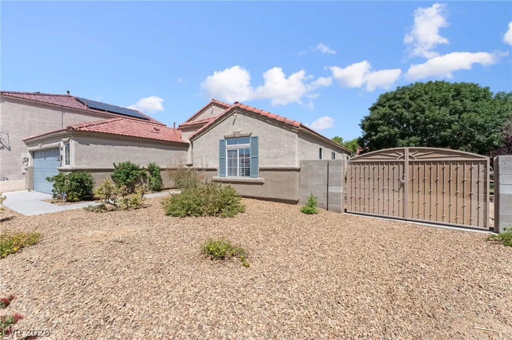 306 Violetta, North Las Vegas, NV 89031