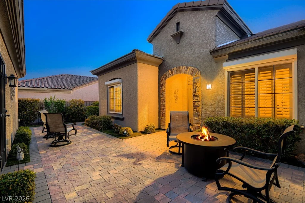 2744 Olivia Heights, Henderson, NV 89052