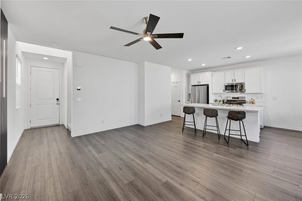 9934 Iron Creek, Las Vegas, NV 89178