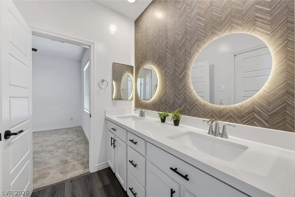 9934 Iron Creek, Las Vegas, NV 89178
