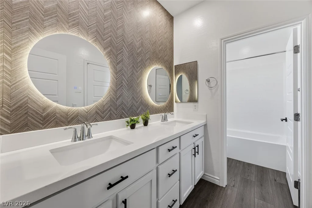 9934 Iron Creek, Las Vegas, NV 89178