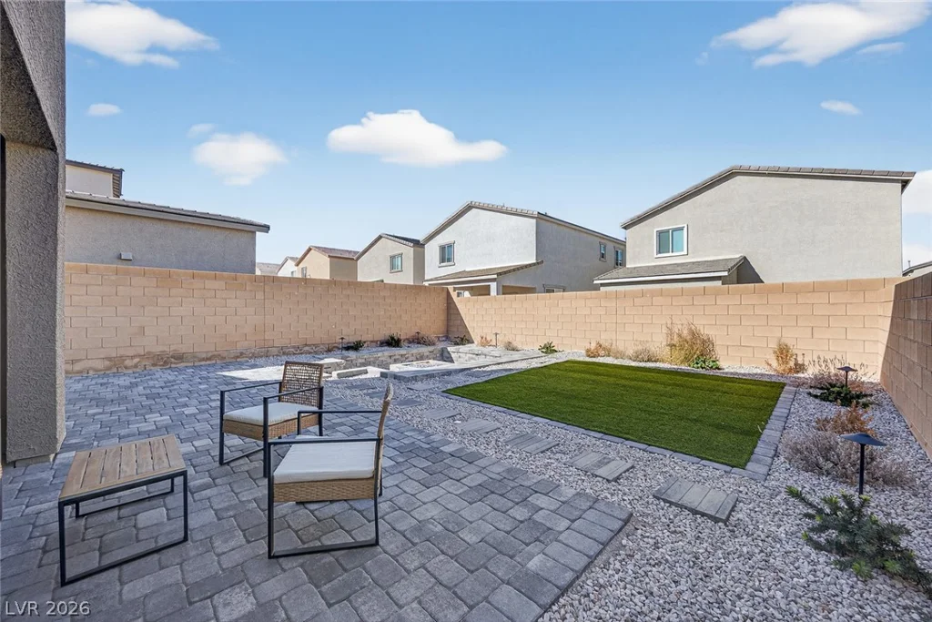 9934 Iron Creek, Las Vegas, NV 89178