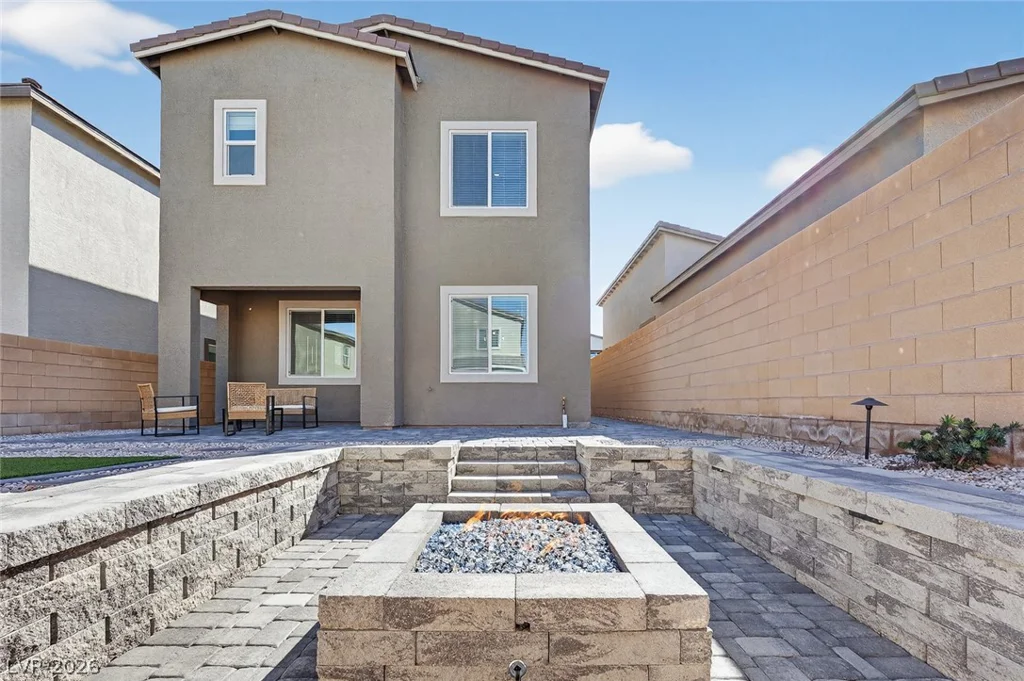 9934 Iron Creek, Las Vegas, NV 89178