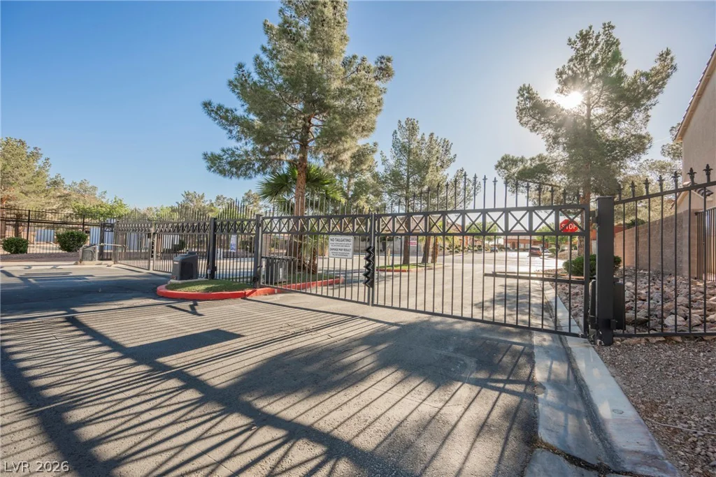 5473 Dungaree, Las Vegas, NV 89118