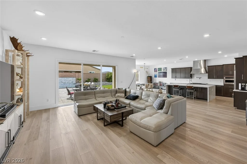 7967 Aravani, Las Vegas, NV 89131