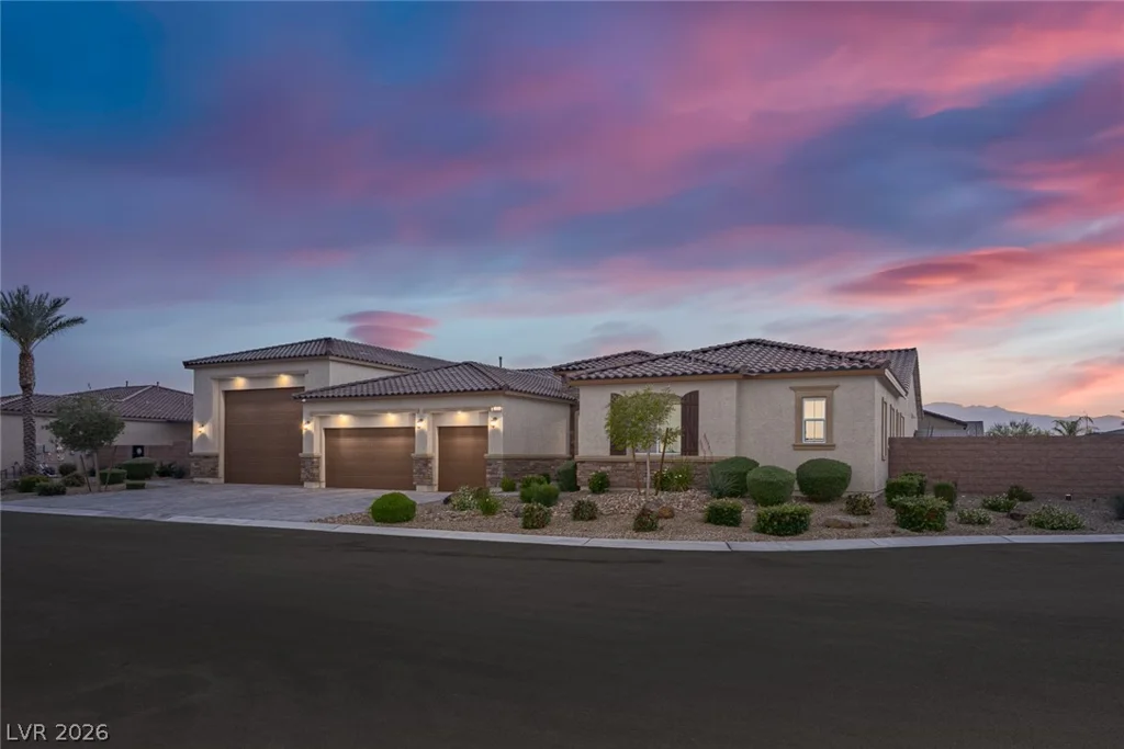7967 Aravani, Las Vegas, NV 89131