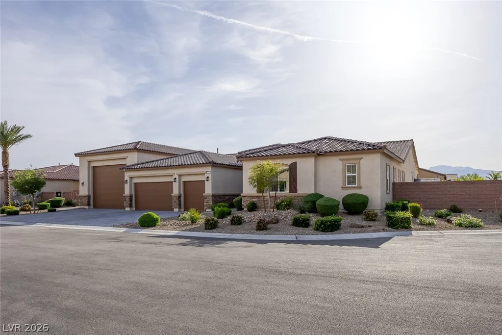 7967 Aravani, Las Vegas, NV 89131