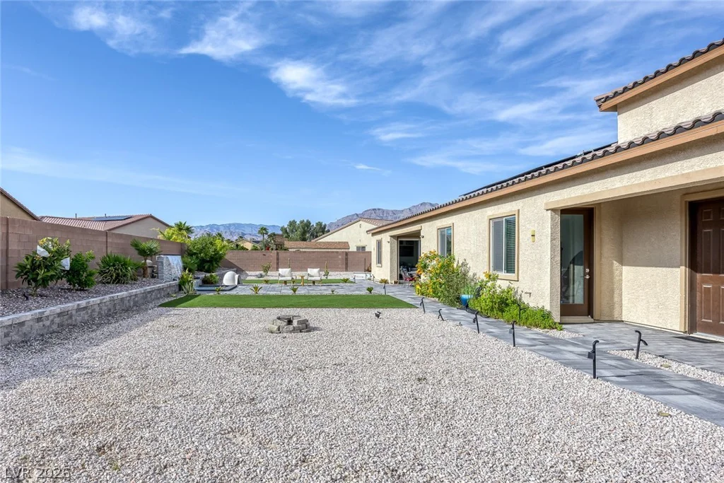 7967 Aravani, Las Vegas, NV 89131