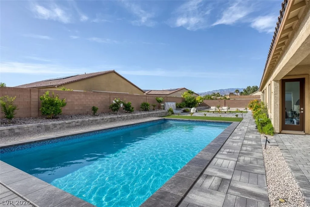 7967 Aravani, Las Vegas, NV 89131