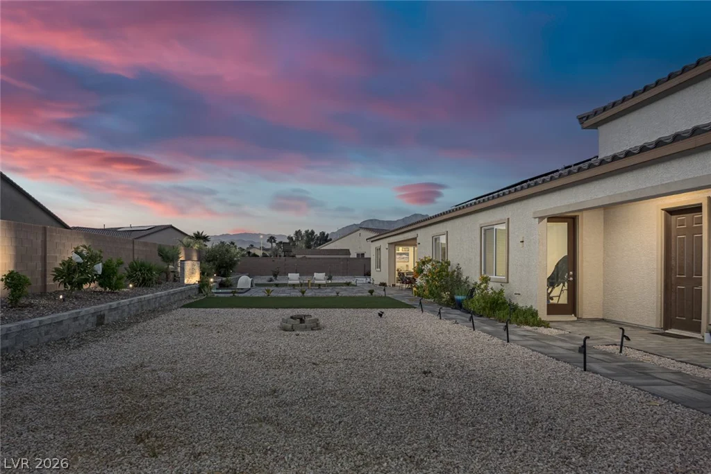7967 Aravani, Las Vegas, NV 89131