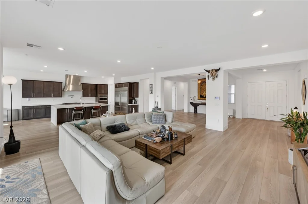 7967 Aravani, Las Vegas, NV 89131