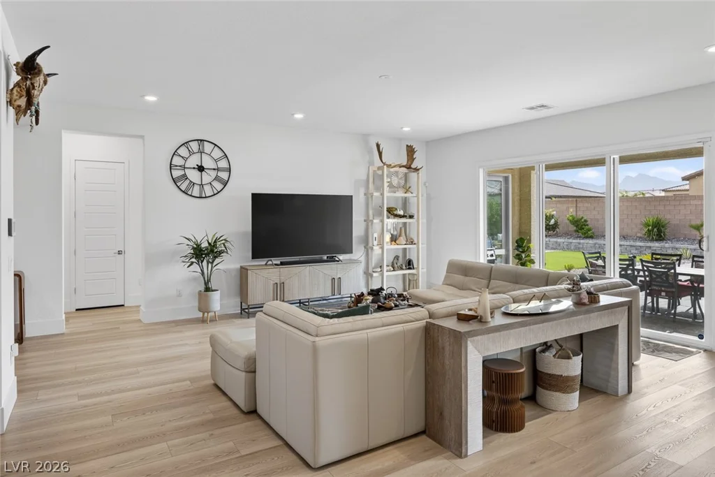 7967 Aravani, Las Vegas, NV 89131