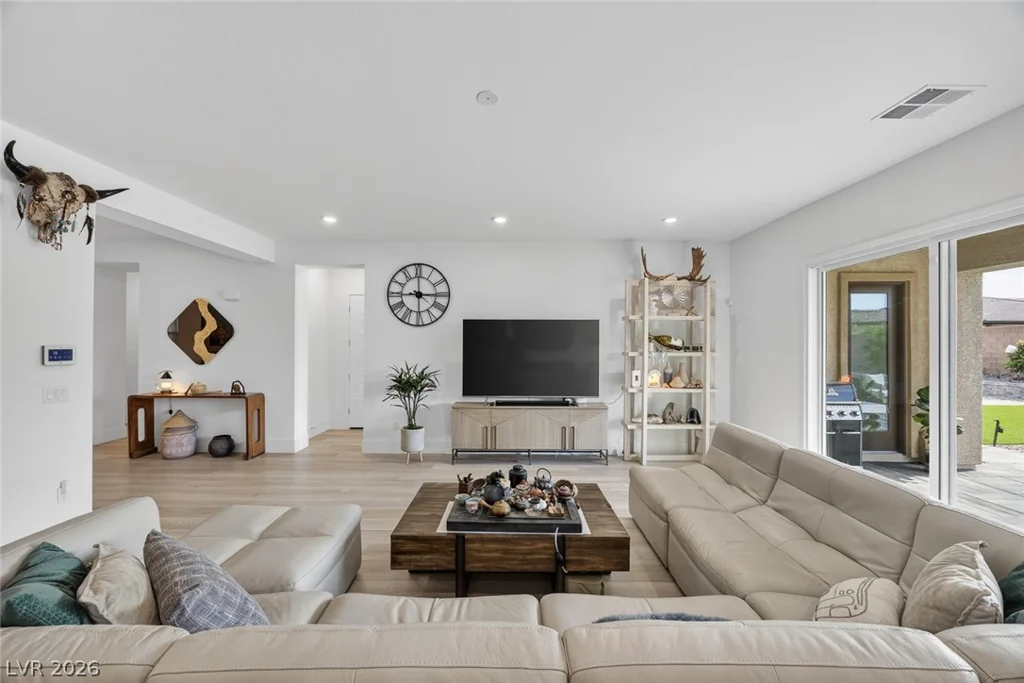 7967 Aravani, Las Vegas, NV 89131