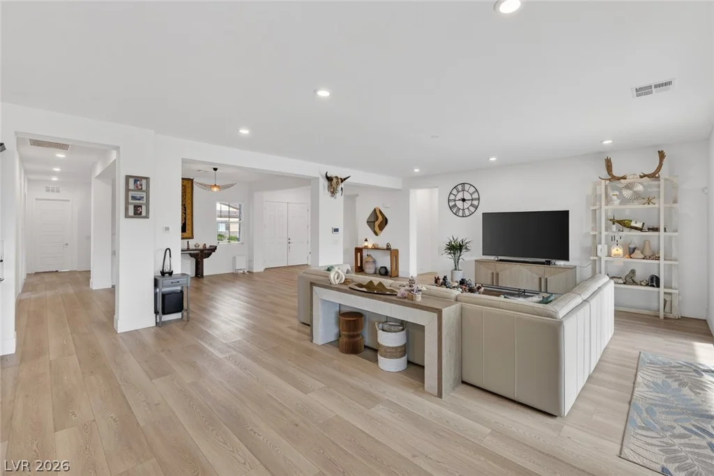 7967 Aravani, Las Vegas, NV 89131