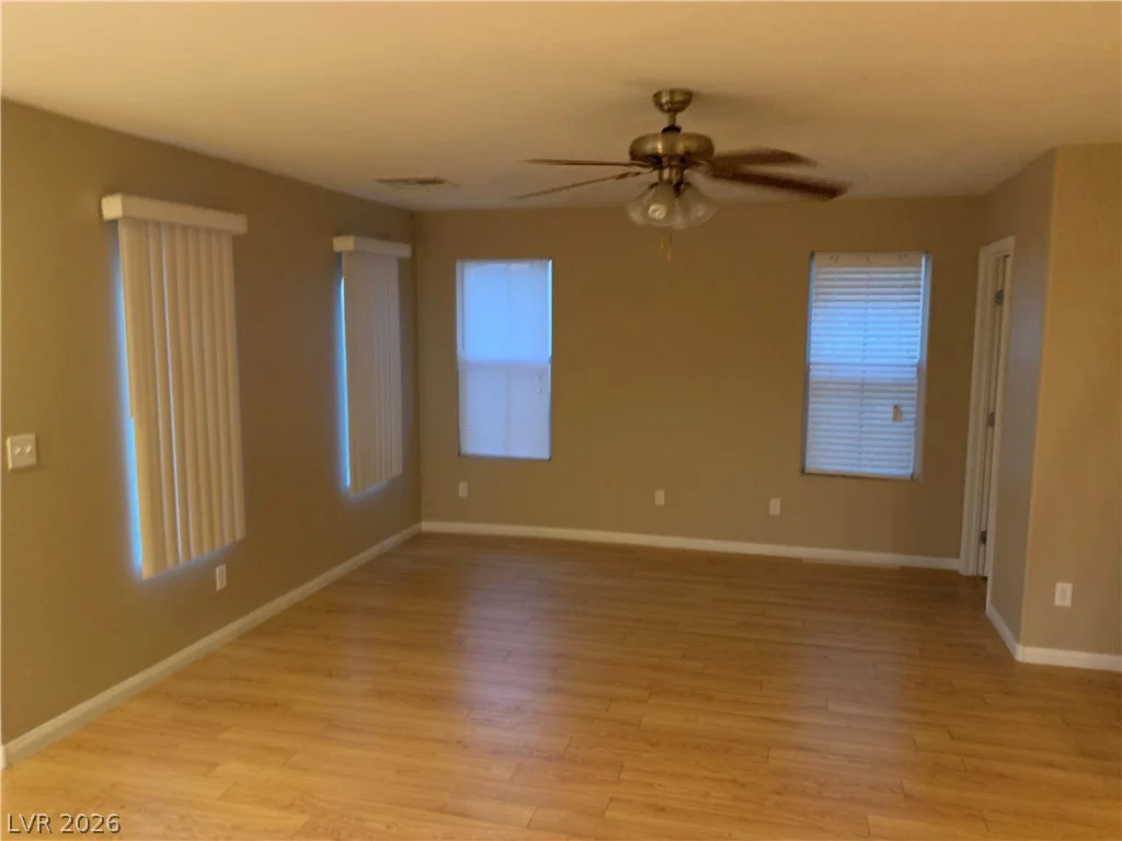 8932 Jamie Lee, Las Vegas, NV 89149
