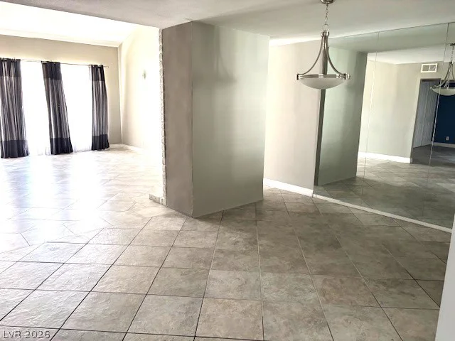 2675 San Lago, Las Vegas, NV 89121