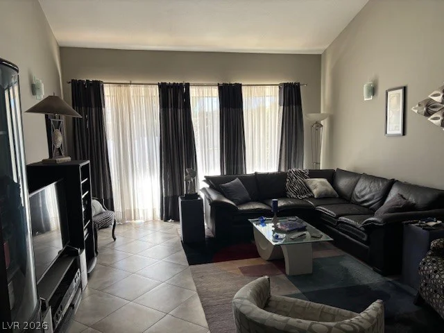 2675 San Lago, Las Vegas, NV 89121