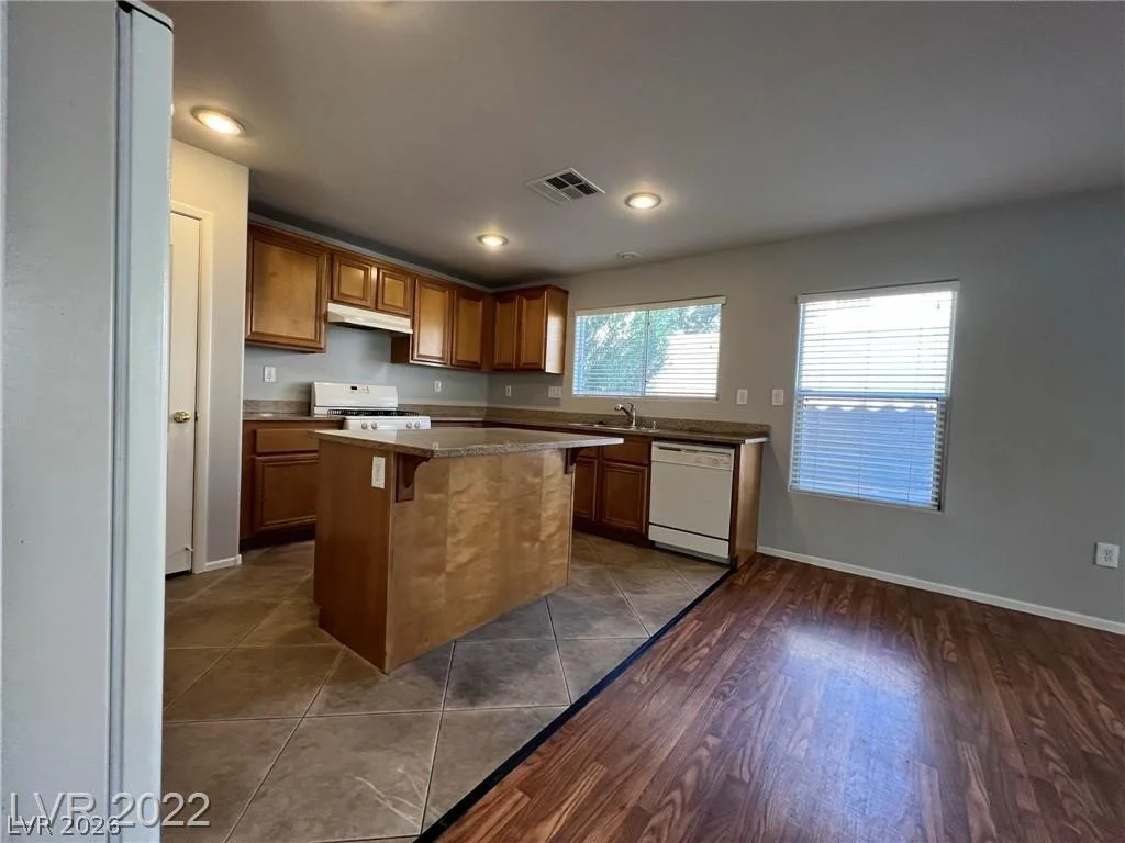 7320 Camden Pine, Las Vegas, NV 89129