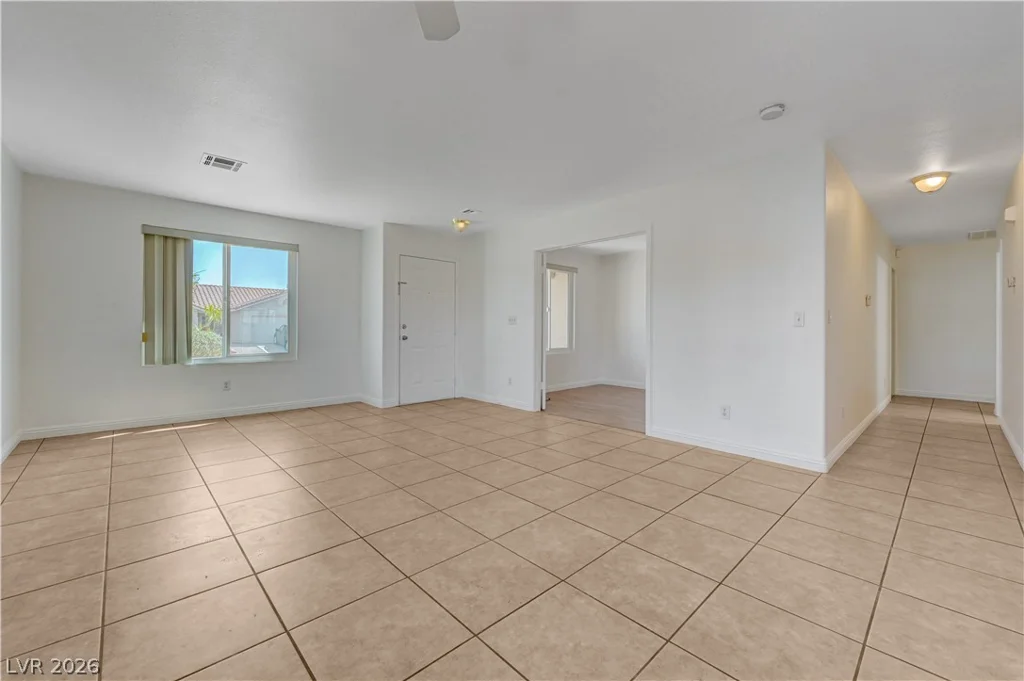 628 Tonin, North Las Vegas, NV 89031