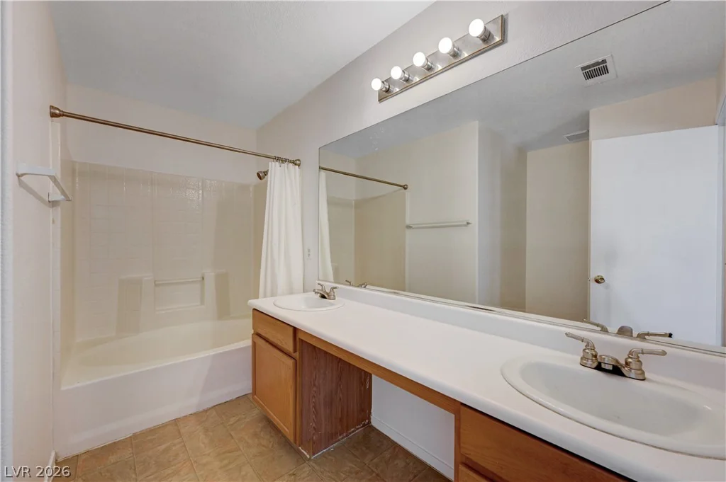 628 Tonin, North Las Vegas, NV 89031
