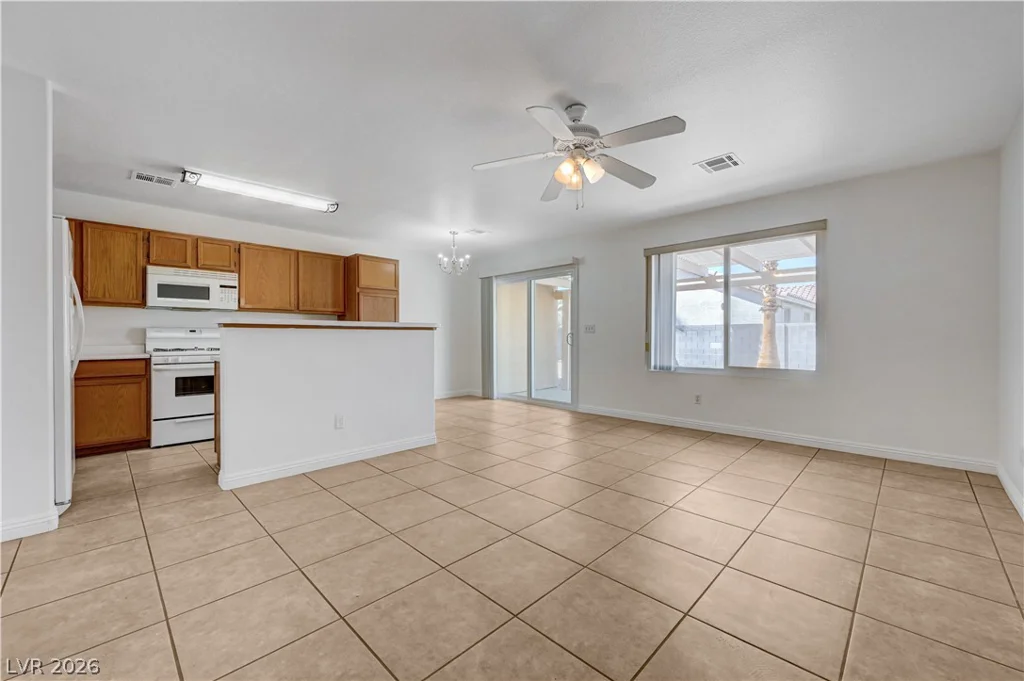628 Tonin, North Las Vegas, NV 89031