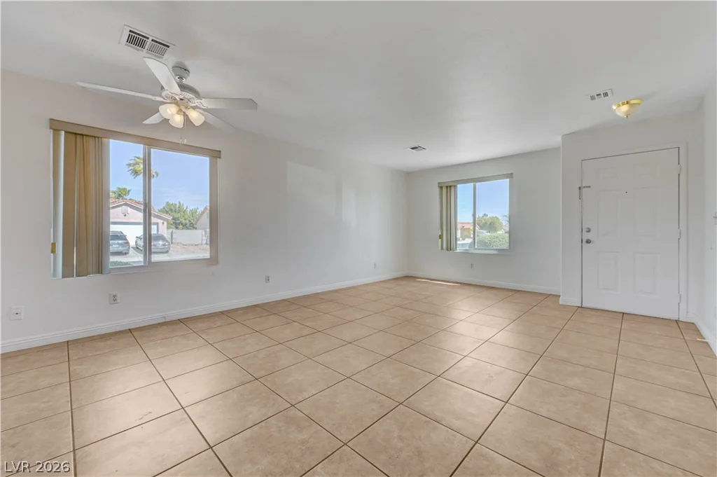 628 Tonin, North Las Vegas, NV 89031