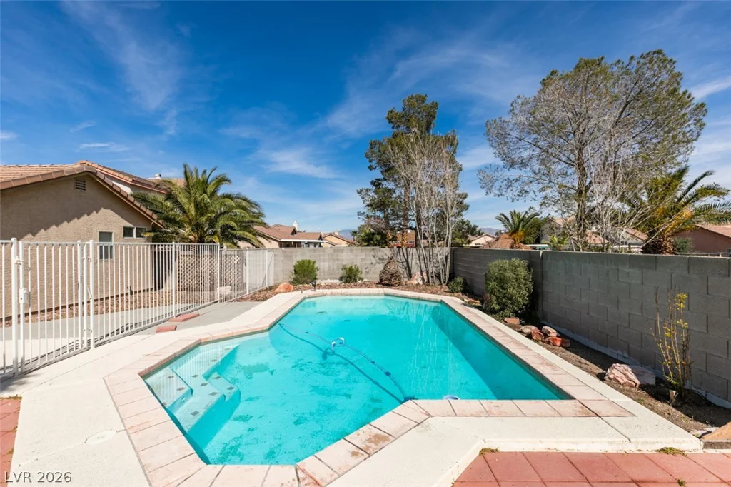 2300 Steinke, Las Vegas, NV 89108