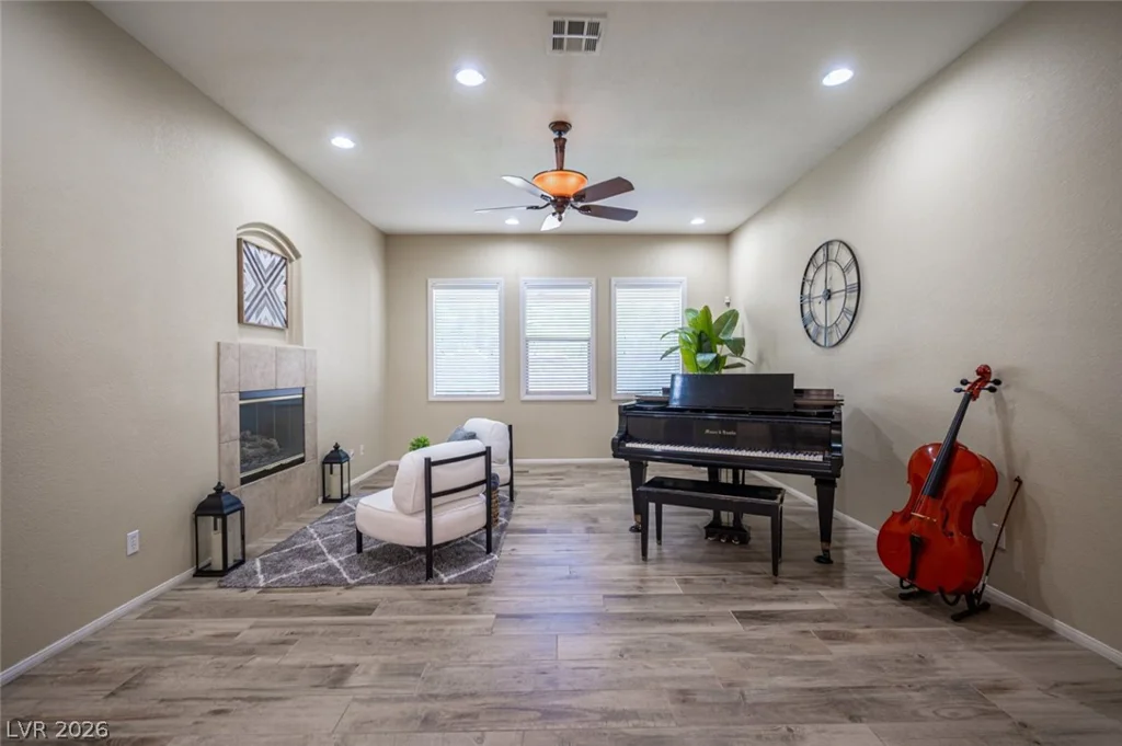 7000 Longley, Las Vegas, NV 89131