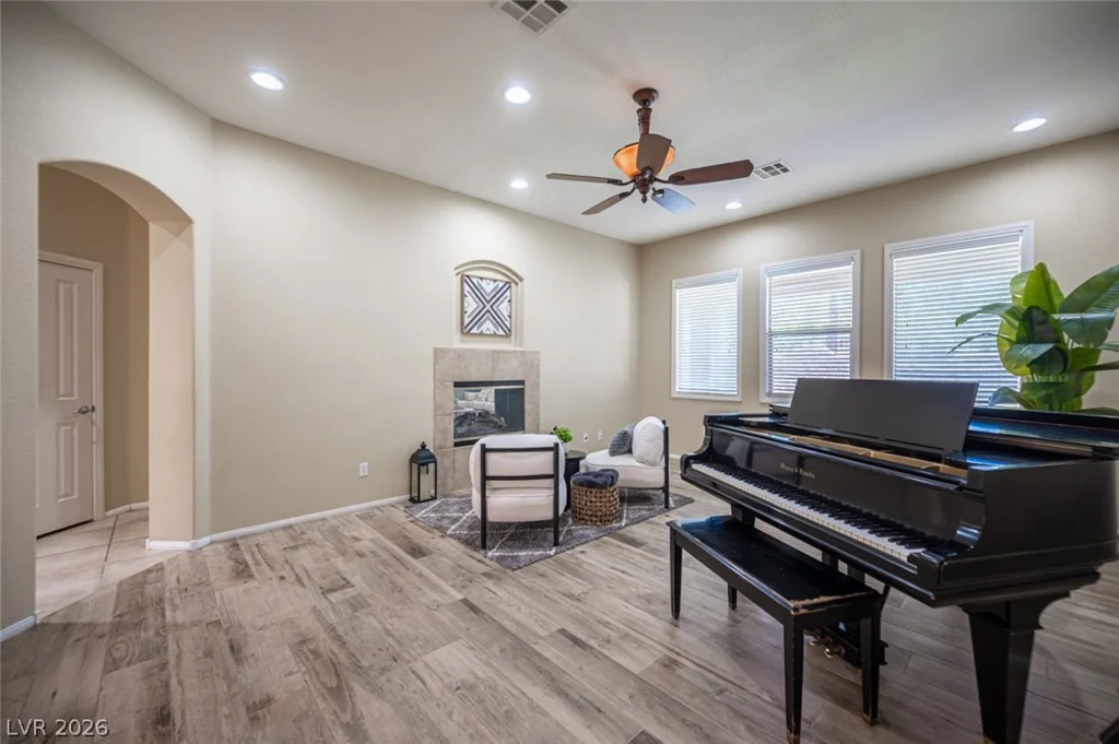 7000 Longley, Las Vegas, NV 89131